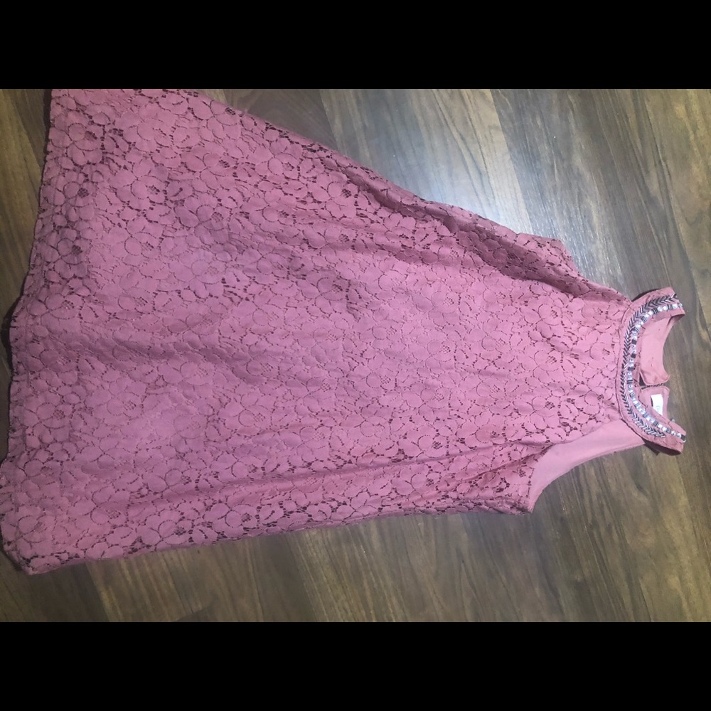 Mauve colored dress with collared details